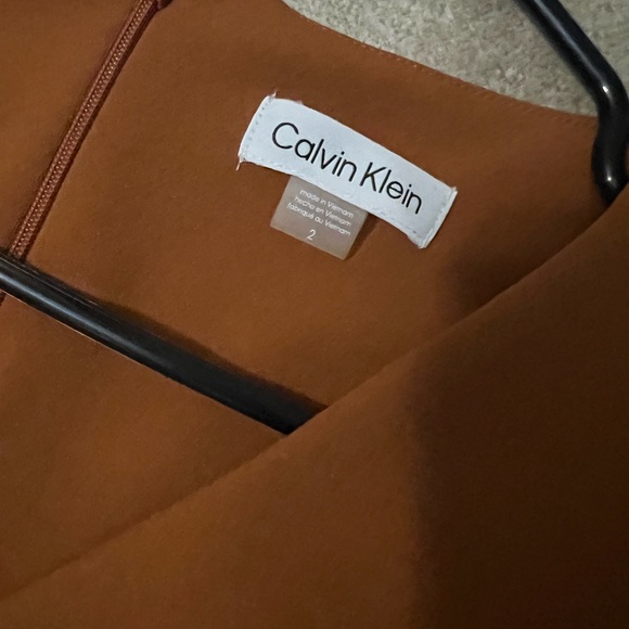 Calvin Klein - Picture 4 of 6